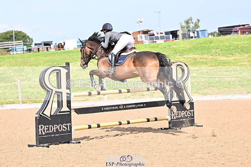 240828A-141440-00838 - Cls 4 Snr Newcomers and 1.10m Open