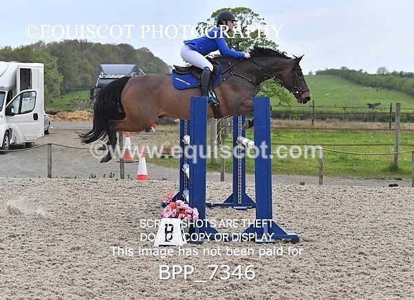 BPP_7346 - CLASS 9 FRI  Senior Newcomers/ 1.10m Open