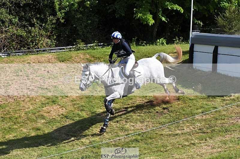 230527-094554-08596 - 203-DHI_CHILLI_START-Sophie_Hodgson-XC