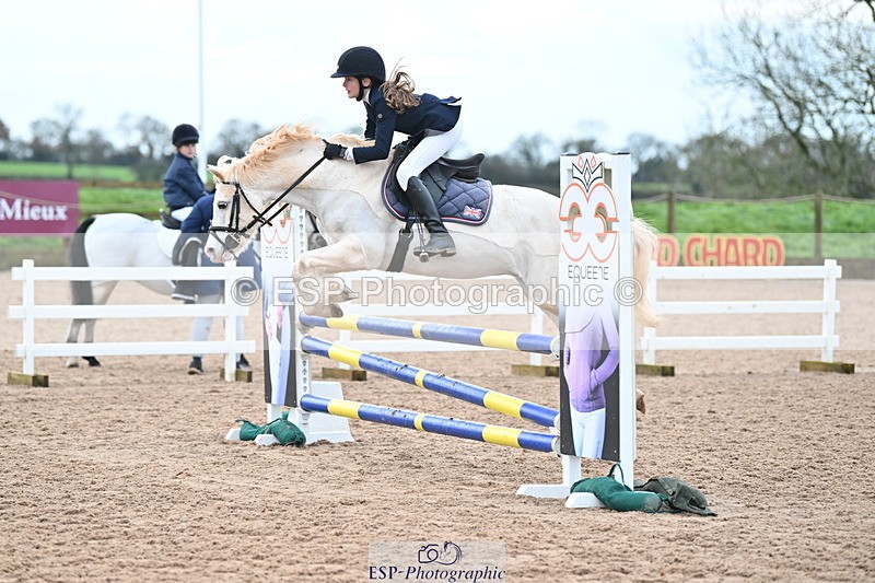 231203A-111014-00745 - Cls 16+17 Club and Schools 80cm