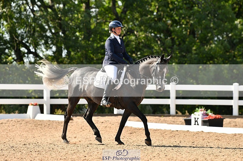 250817-160218-11436 - 206-Mel.NorthwoodBarnridge.Flying.Solo