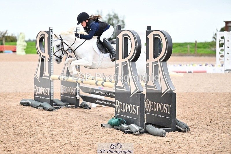 250920-155232-01809 - Cls 21 Pony Intro 80cm Derby