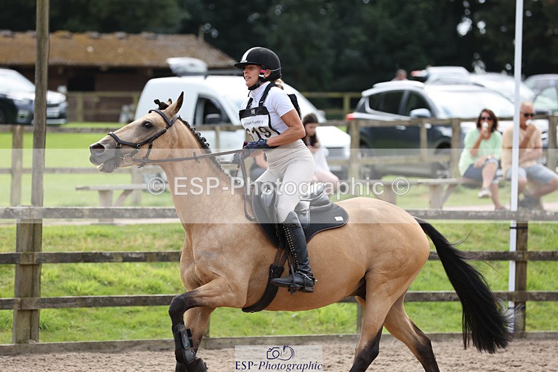 240804-152050-16422 - 619-Fiona_Lewis-BALLYANNY_BUTTONS