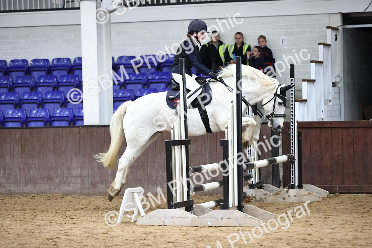 SBM_001371 - Class 5 - Henlow Veterinary Hospital 70cm