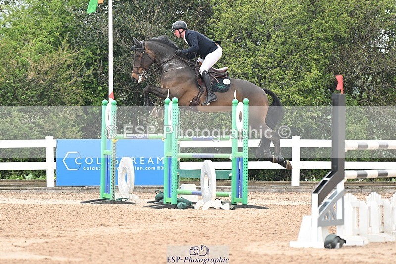 250424-122115-04273 - Cls 21 - 1 Star Gold Tour