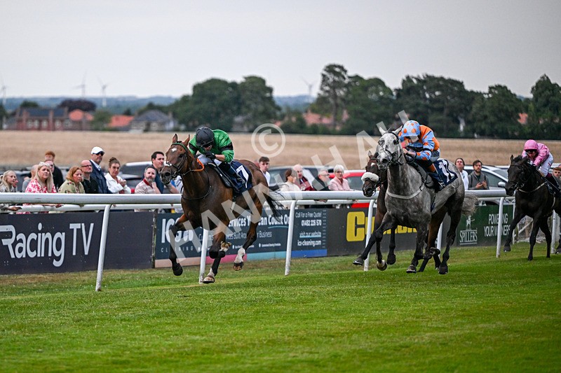 030726-Race 6-The Sweet Escape-2458 - Race 6 20.40pm Churchill Tyres Handicap