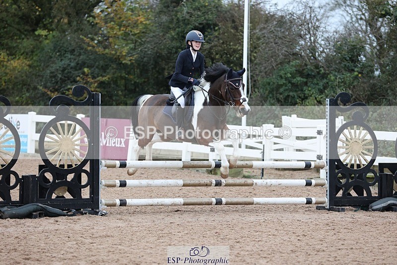 241116X-092035-00244 - Cls 05 Pony Intro 80