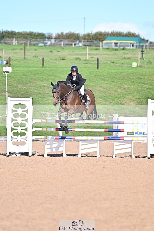 260923B-153602-01045 - Cls 06 Snr Fox & 1.20m Open