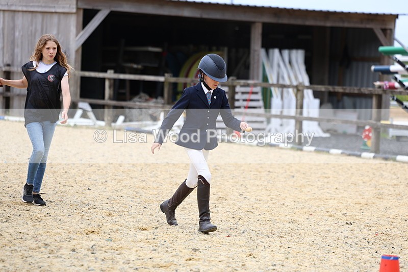 3E7A0073 - Egg and Spoon