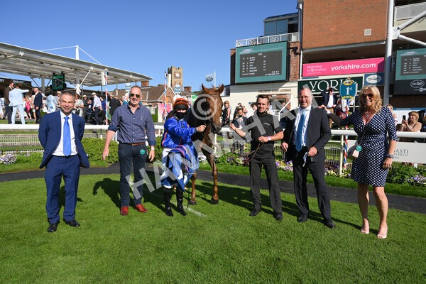 yr12062021r7-44 - Race 7 5.25pm Sky Bet Stakes