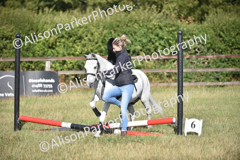 20260906-0576 - Class 6 - Minimus Jumping