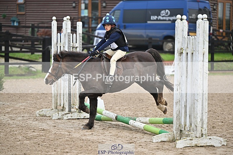 241110-093853-00030 - 40cm Showjumping