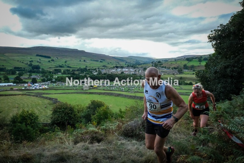 DSCF5146 - Reeth Fell race seniors
