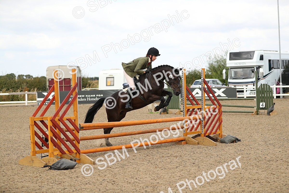 SBM_05624 - Class 48a Style & Performance 70cm (15-19)