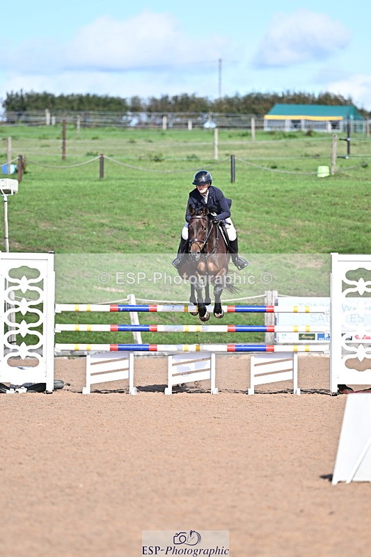 260923B-152900-01016 - Cls 06 Snr Fox & 1.20m Open
