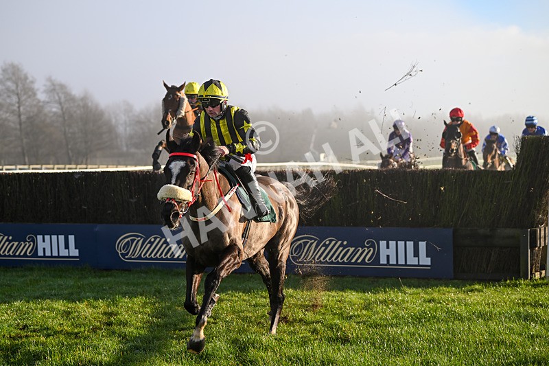 281224-Race 1-Not Staying Long-3911 - Race 1