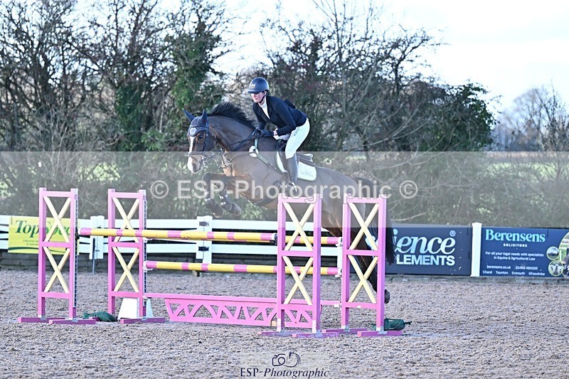 251203-125942-00604 - Cls 4 Newcomers and 1.10m Open