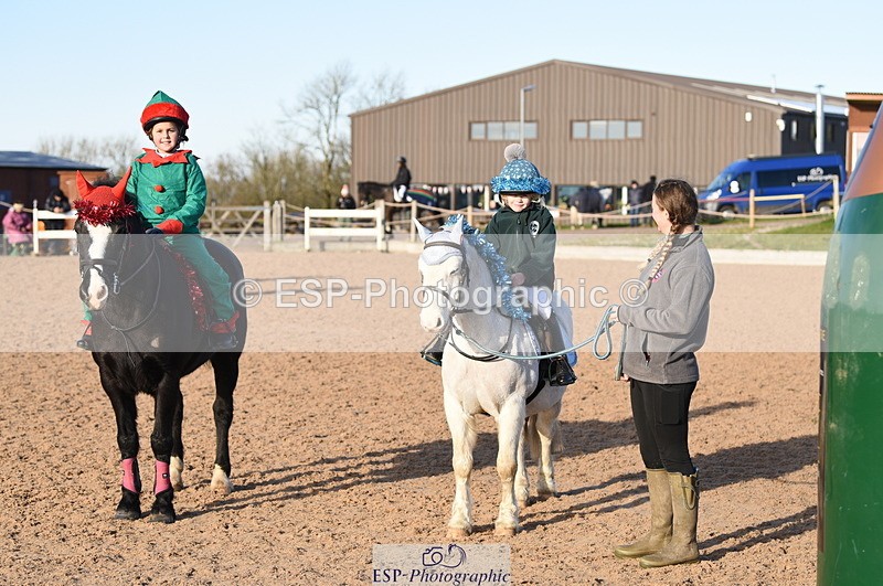 231202A-123042-01475 - Pairs