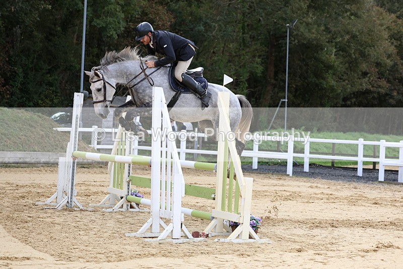 3E7A2197 - Class 4: Senior British Novice/90cm open