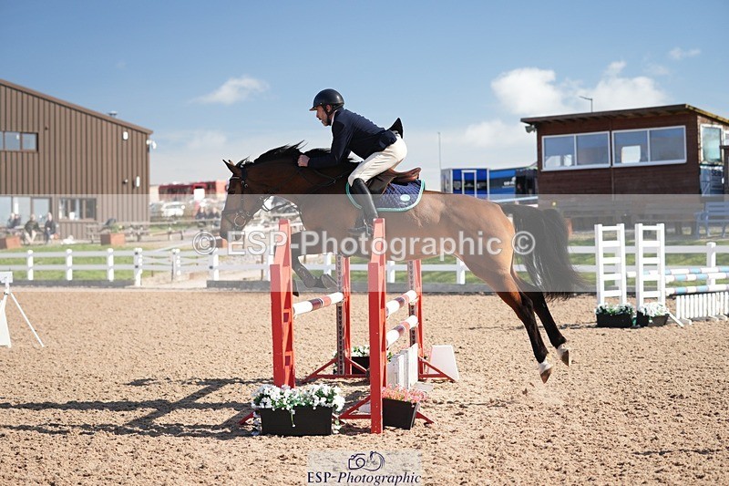 250329-100857-03556 - Cls 20 British Novice and 90cm