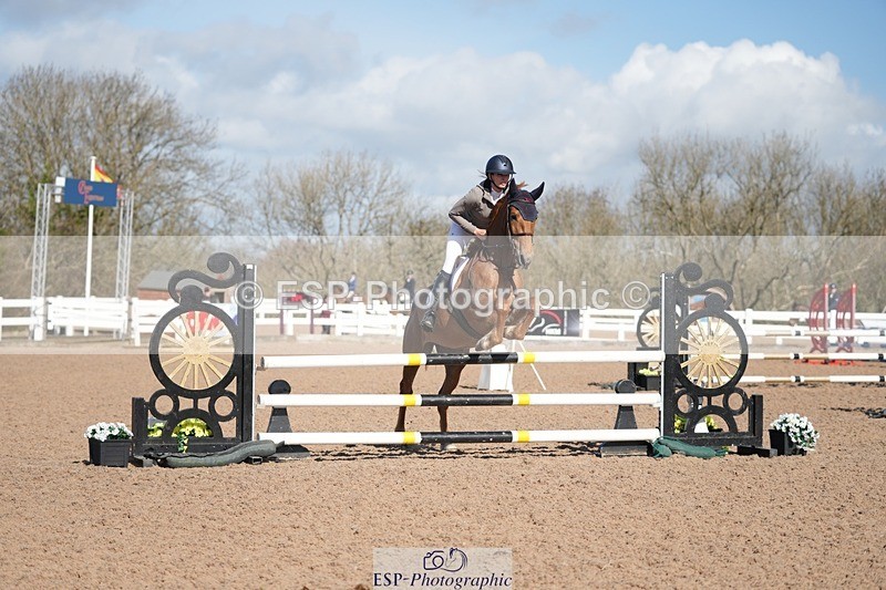 250329-100538-03542 - Cls 20 British Novice and 90cm