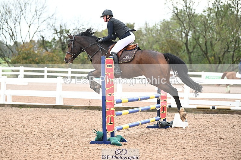 241023A-110311-00449 - Cls 1 British Novice and 90cm Open