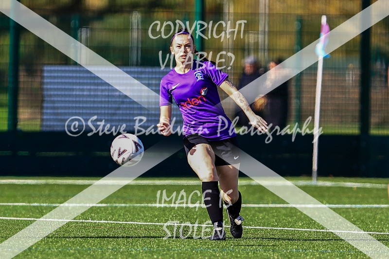 1DX30364 - 2025-10-05 FC Abbey Meads Ladies V Purton  Kingsdown FC Ladies