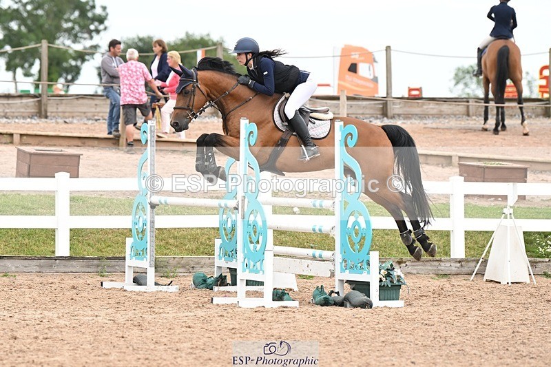 250727-143716-10902 - Cls 35 1.05m Amateur Quali