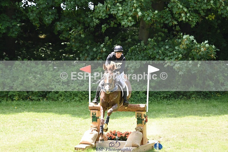 230528-131700-17518 - 409-HENTON_FIRST_LADY-Bundy_Philpott-XC