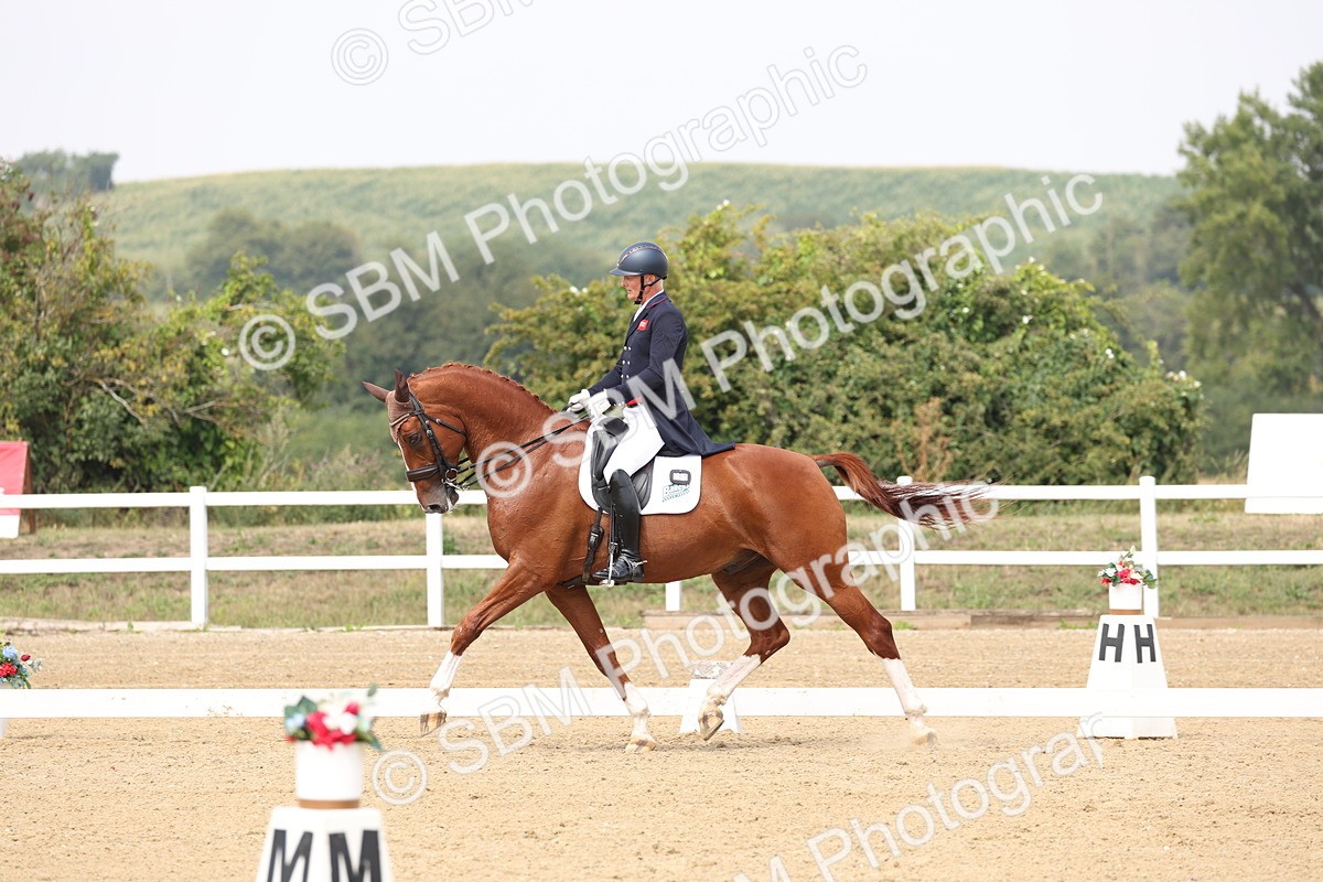 SBM_007381 - Class 9 - FEI INT I - 14.57-15.45