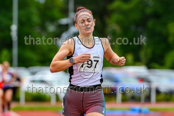 ComMast25-929689 - Track Female Set One