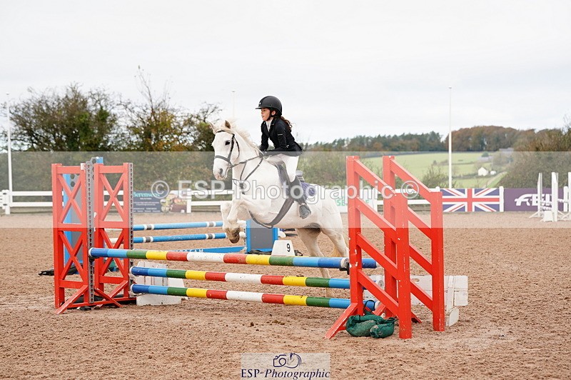 241027A-094218-01851 - SUN Cls 2 Pony Intro 70cm