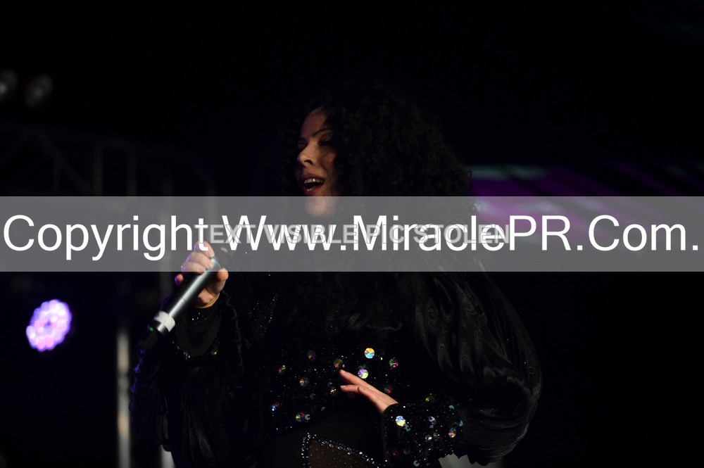 SH4_5916 - The Cher Experience