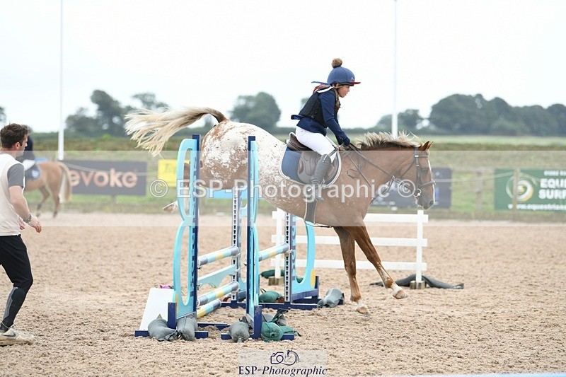 250807-102726-00153 - 70cm Round 1