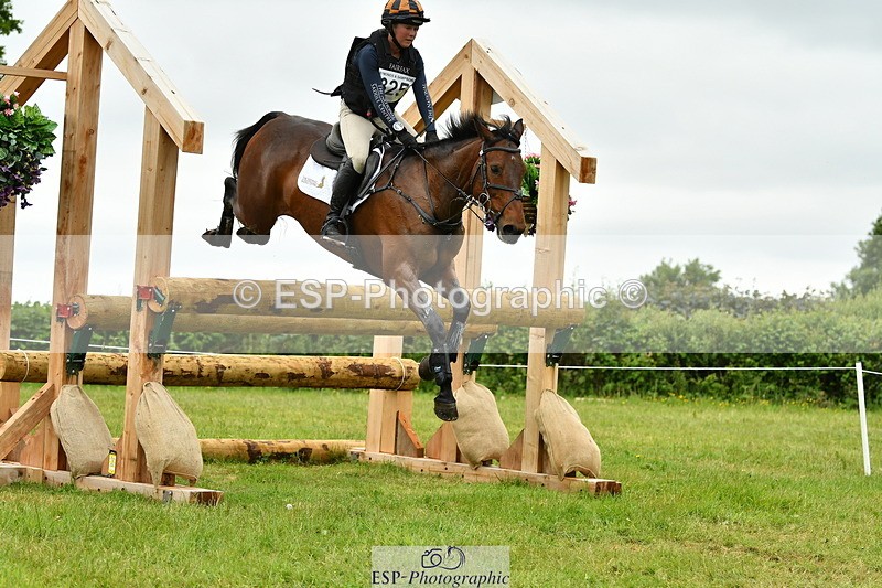 250524A-122954-09870 - B-325-Kat.Raybould-MONBEG.SHELBY