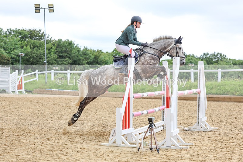 3E7A4226 - Class 7: Senior Newcomers/1.10m open