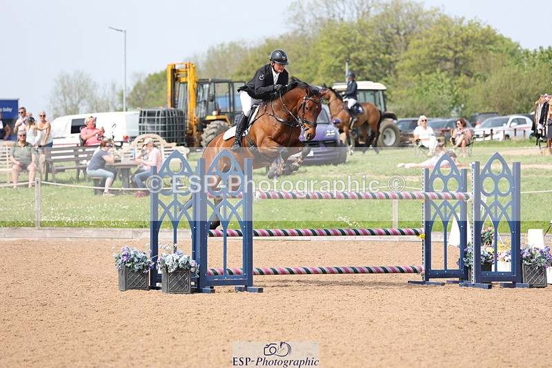 240511A-151713-14611 - Cls 36 National 1.30m Open