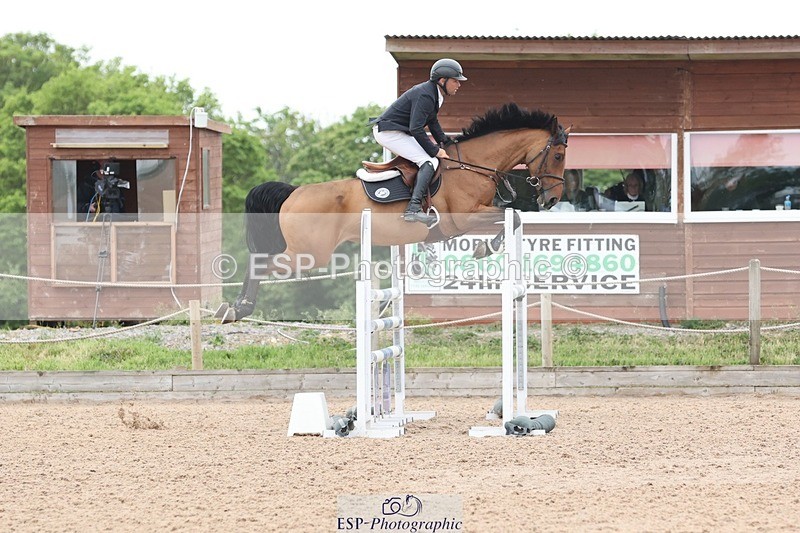 250524-132211-05011 - Cls 15 Snr Fox 1st Rnd