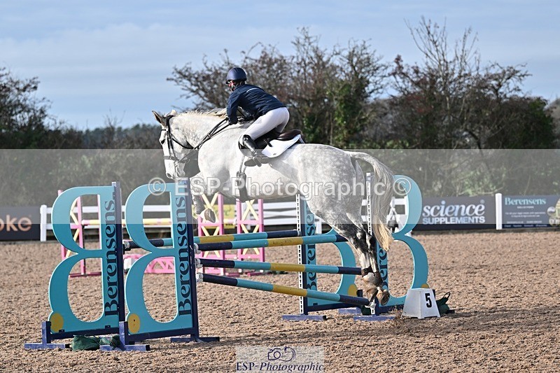 251126-121711-00419 - Cls 4 Newcomers and 1.10m