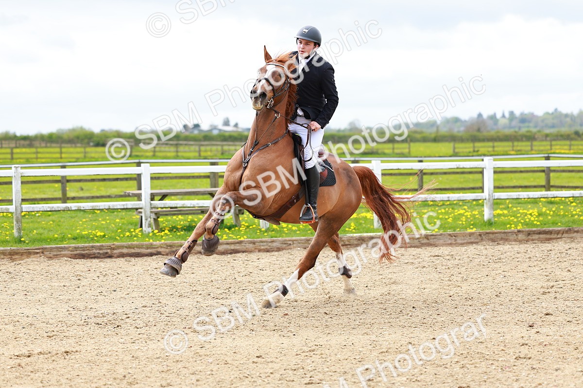 SBM_002488 - Class 10 - Senior Newcomers - 1.10m