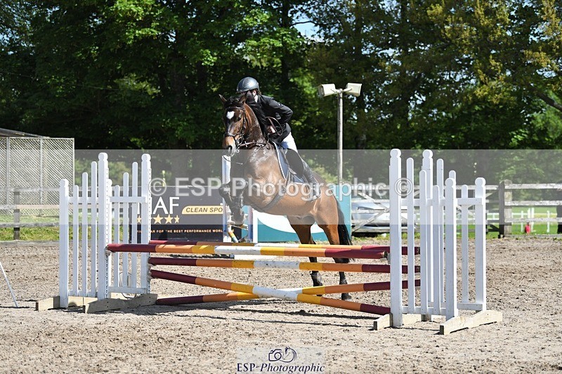 230512-110023-00635 - Cls 10 Snr 85cm Schooling