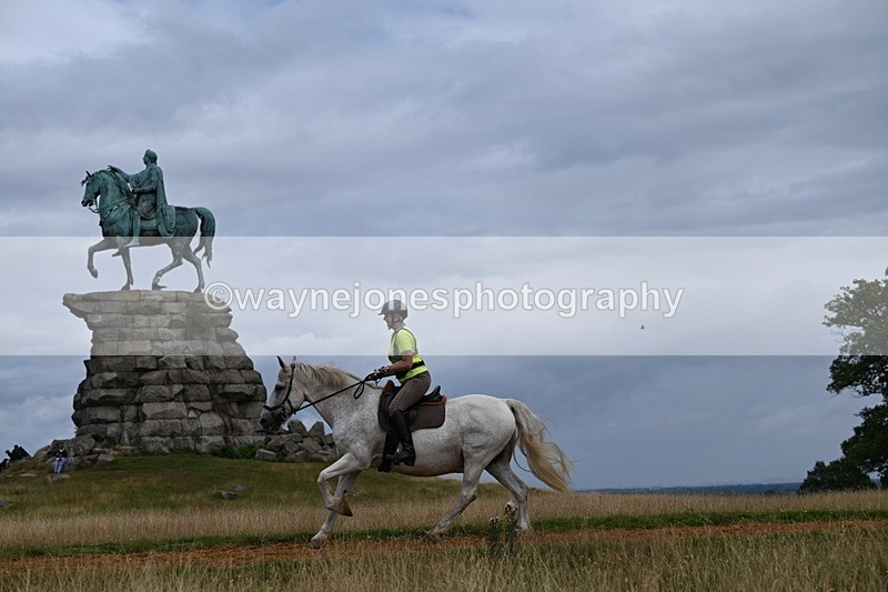 DSC_6195 - Time at Statue 12:17 to 12:44