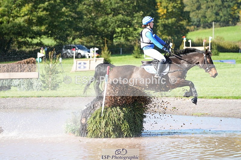 251024A-122707-08792 - B-131-Gemma.Gurvidi