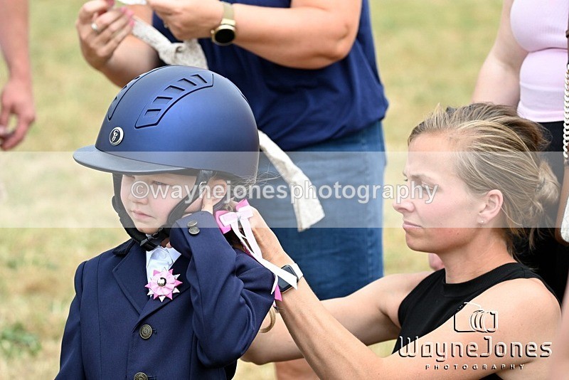 WJ6_8548 - Nancy & Churchill's first Show 22-06-25