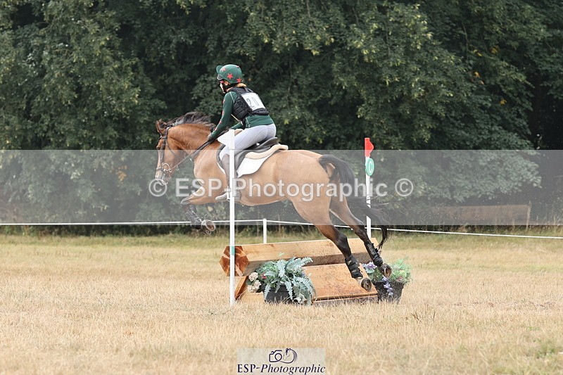 250824A-114249-35528 - 2002-Florence.Dovey-Moneyhills.Pageant