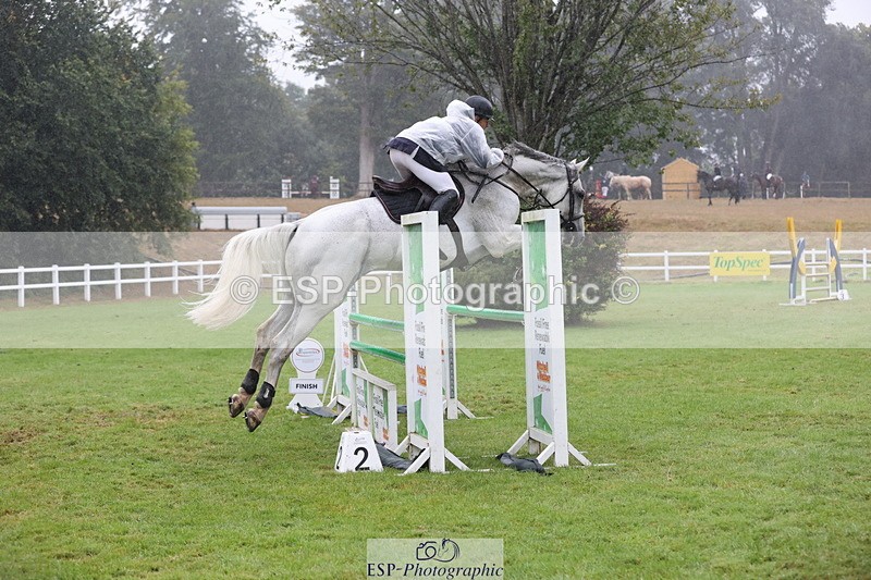 250830A-135135-06814 - Cls 16 Snr Newcomers and 1.10m Open