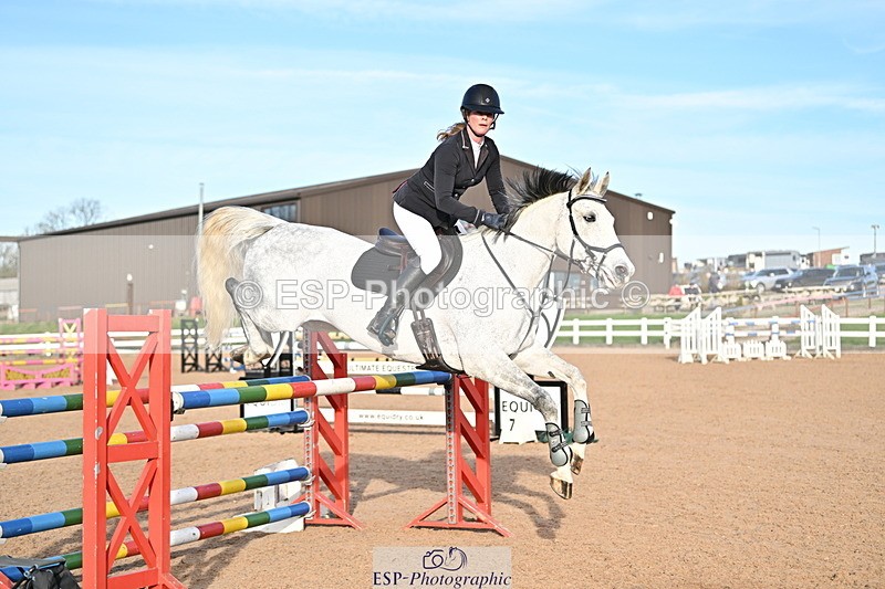 241113A-142101-00861 - Cls 05A&B Snr Fox & 1.20m Open