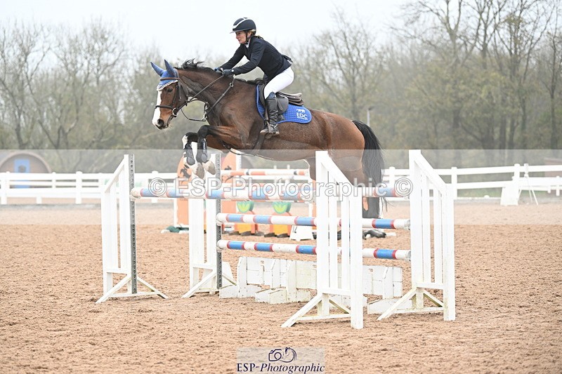 241102A-130835-04727 - SAT Cls 15 Foxhunter and 1.20m Open