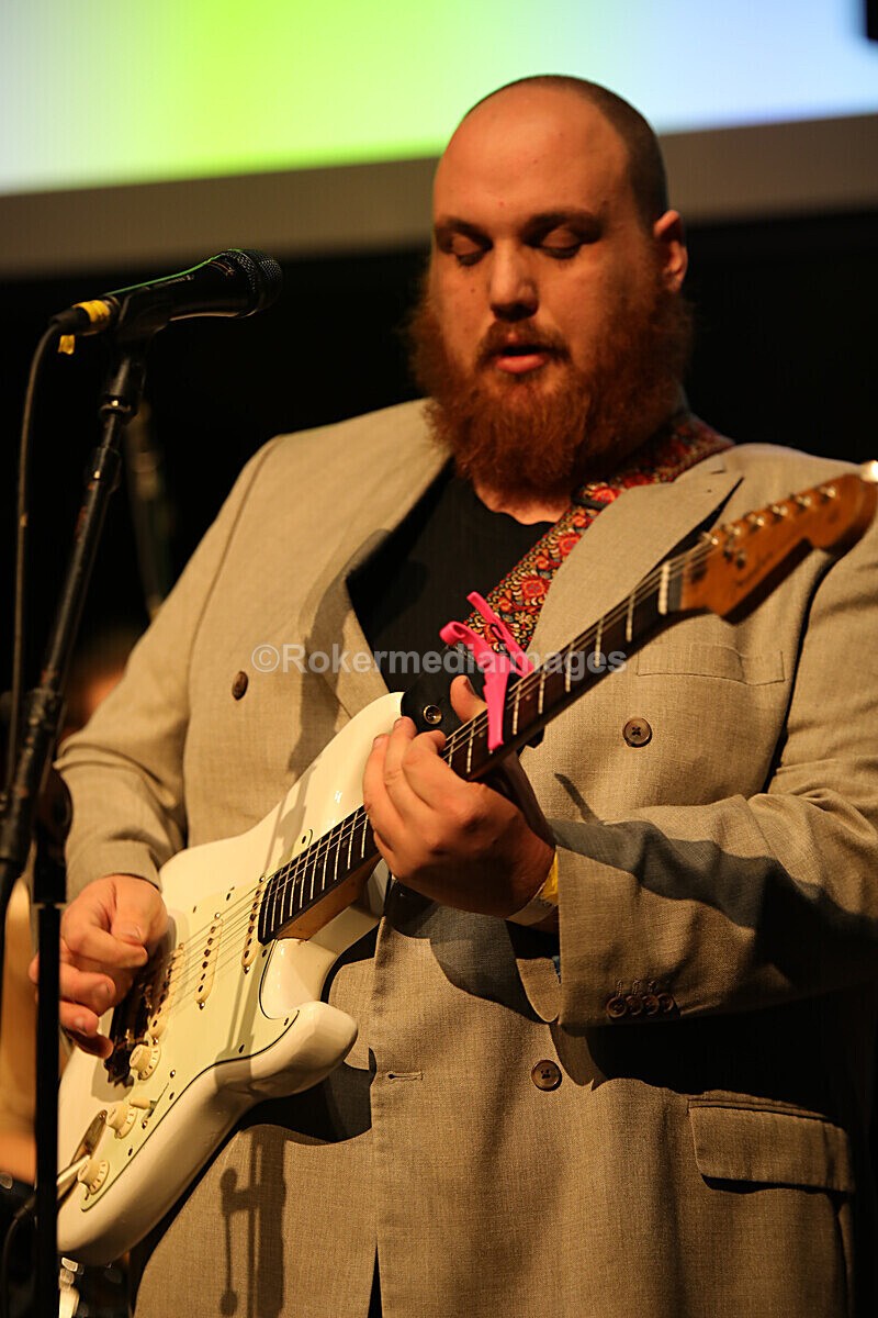 FOLK N BLUES-508 - FOLK and BLUES SEPT 2022