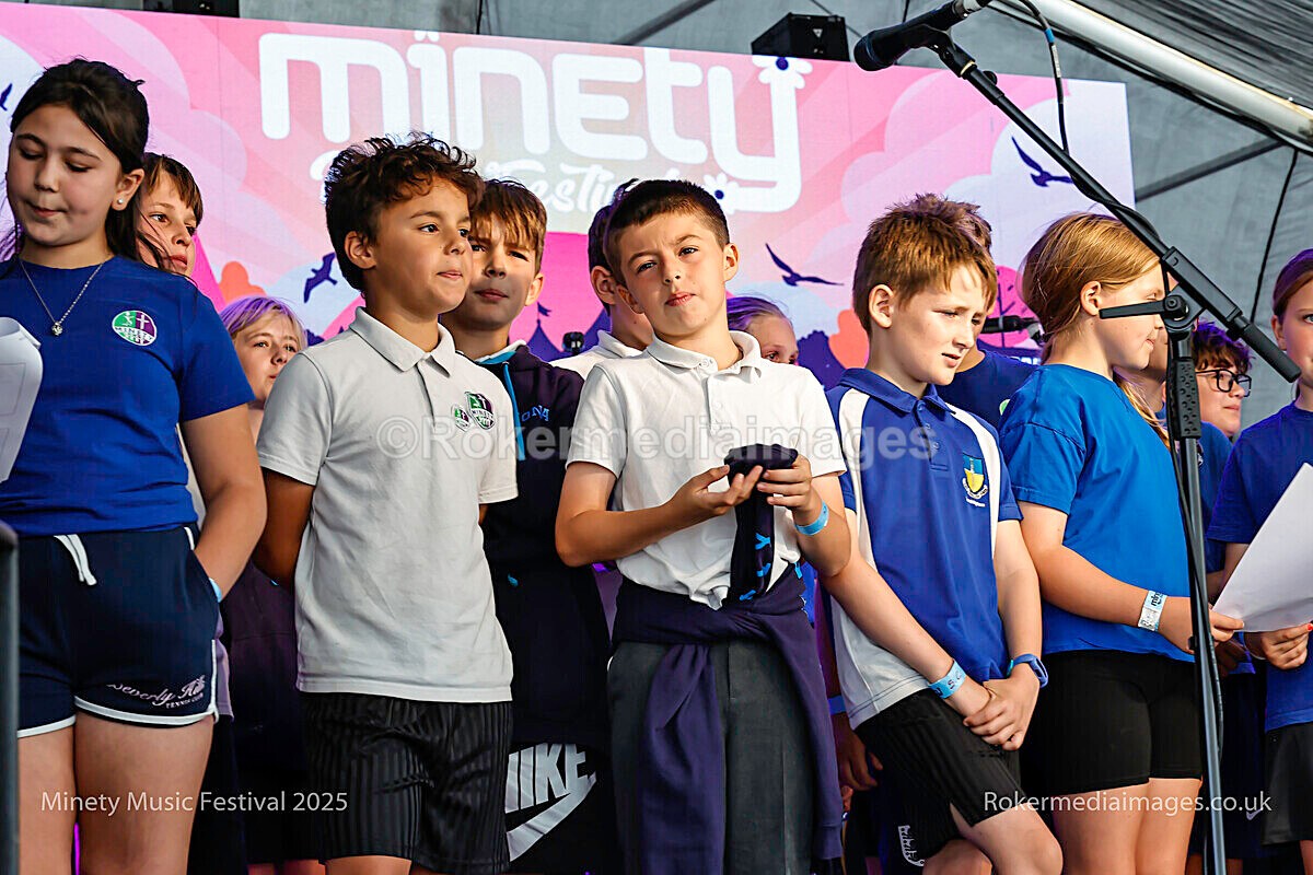 _MGL7063 - MINETY 2025